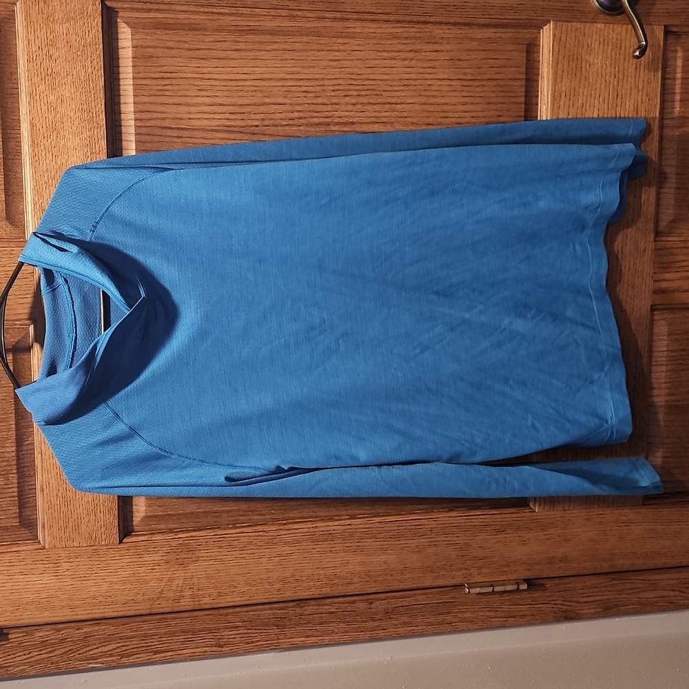 Lululemon Metal Vent Long Sleeve